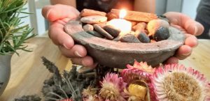 Círculos de Mujeres:Reconexión con la Energía Femenina.