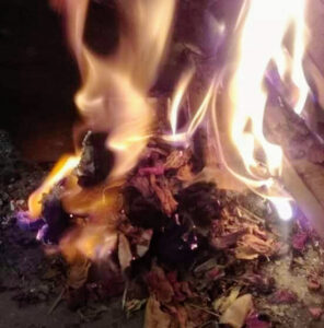 Rituales de agradecimiento al fuego: significado y prácticas.