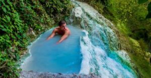  Aguas Termales: Beneficios, Precauciones y Contraindicaciones para una Terapia Natural Profunda.