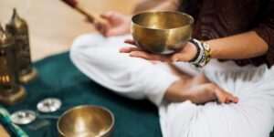 Cuencos Tibetanos: Origen histórico, cultural y espiritual. Usos y beneficios para la Salud.